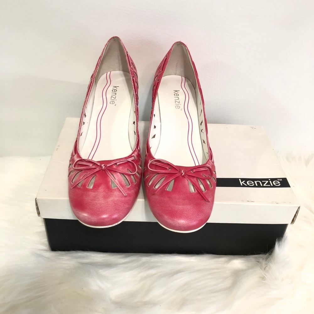 Kenzie kitten heels pink white sz 9M EUC close toe